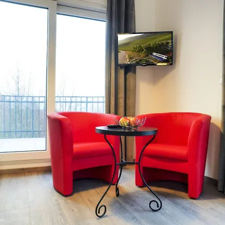 Traumblick Auf Die Moselschleife, 2 Balkone, Ferienhaus Weitblick, Piesport,